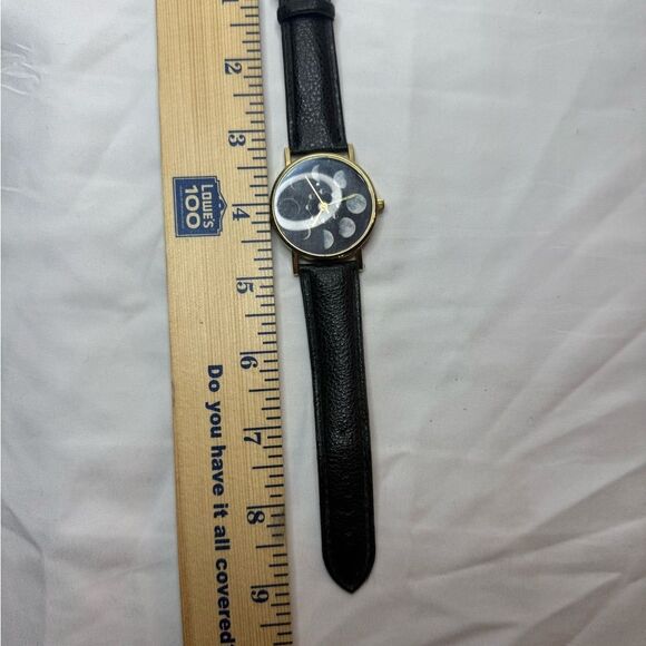 Hot Topic Black and Gold Blackheart Moon Phases Watch - Picture 3 of 8